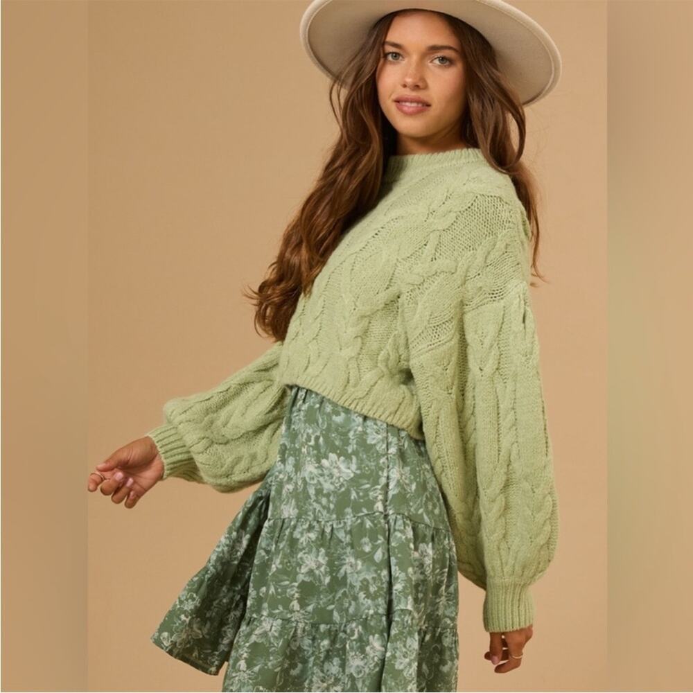 Altar'd State Capri Sage Cropped Oversized Cable Knit Sweater Puff Sleeves Sz XS - Picture 11 of 11